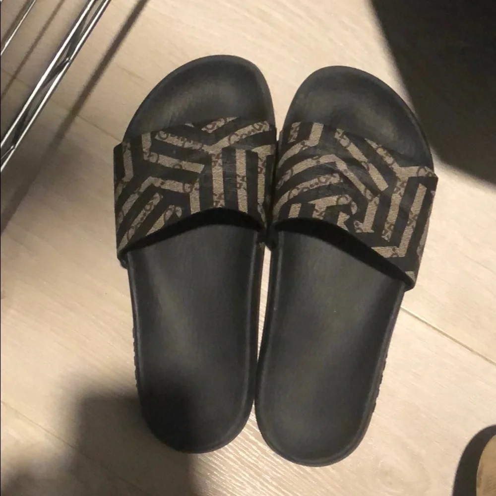 Authentic Gucci flops - Picture 7 of 7